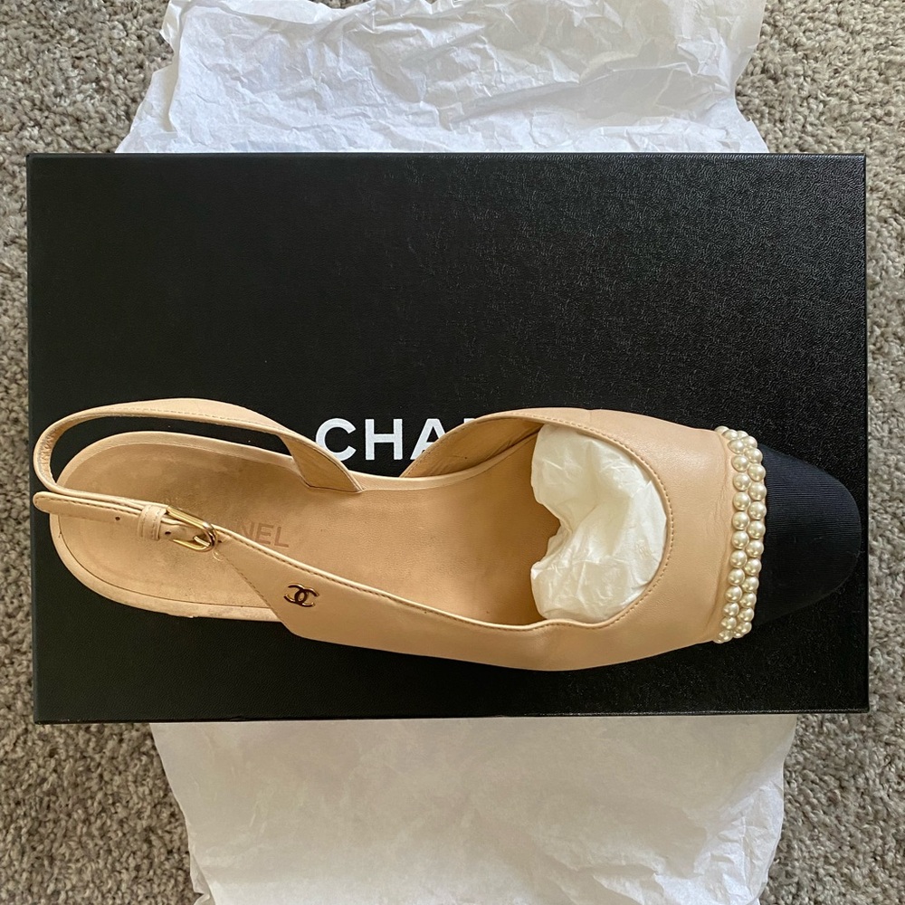 CHANEL Tan and Black Heels with Elegant Design